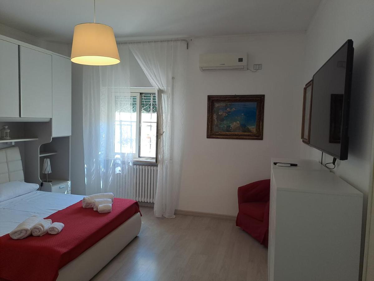 Casa Momy Appartement Lecce Buitenkant foto