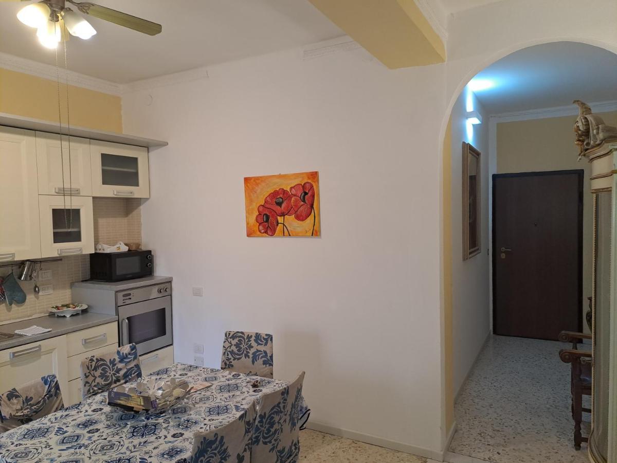 Casa Momy Appartement Lecce Buitenkant foto