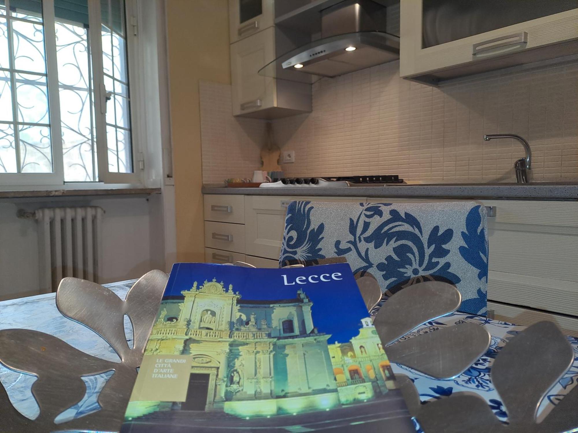 Casa Momy Appartement Lecce Buitenkant foto